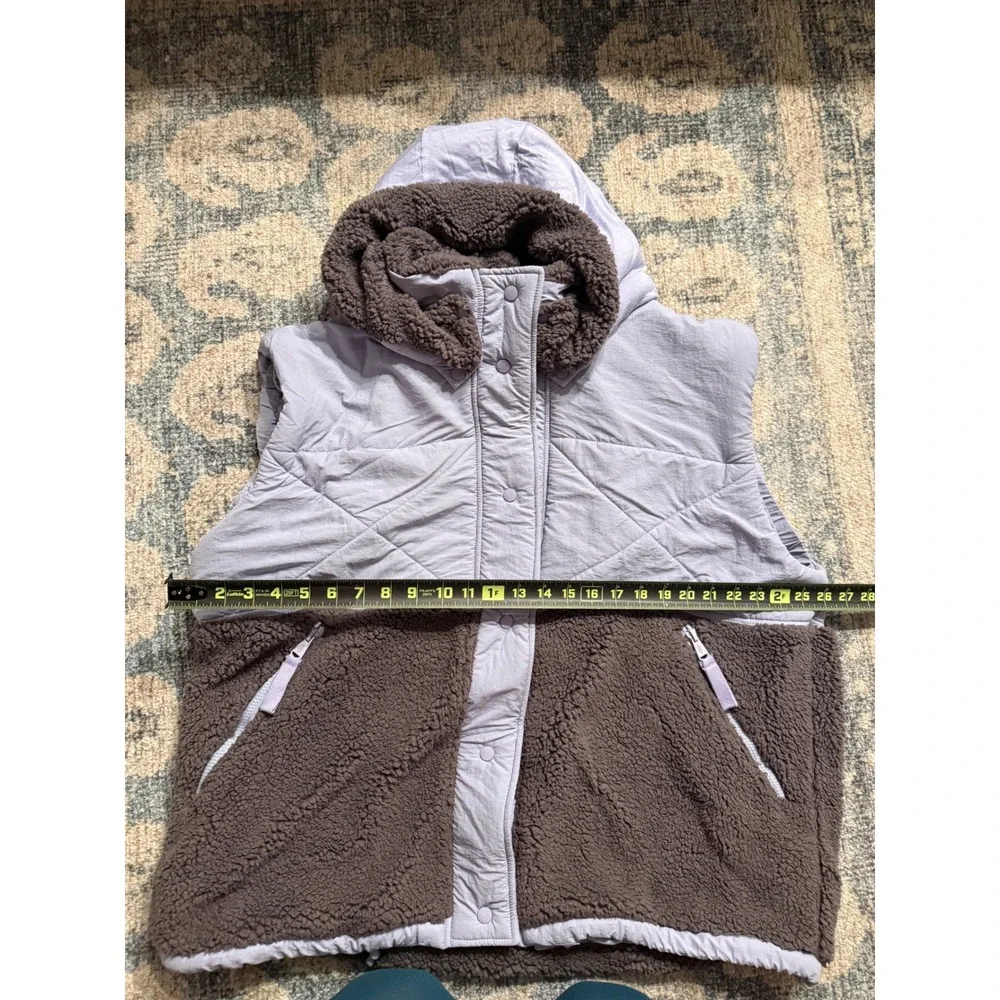 Free People Adventure Awaits Fleece Vest XL Excellent Condition